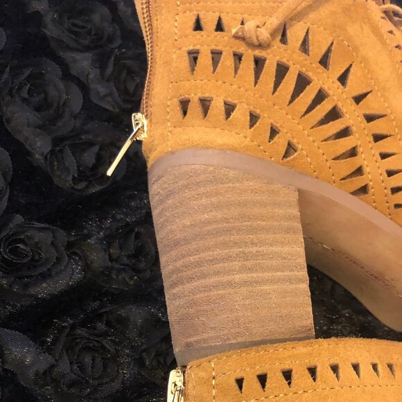 Vince Camuto Lace-up Booties - Picture 6 of 14